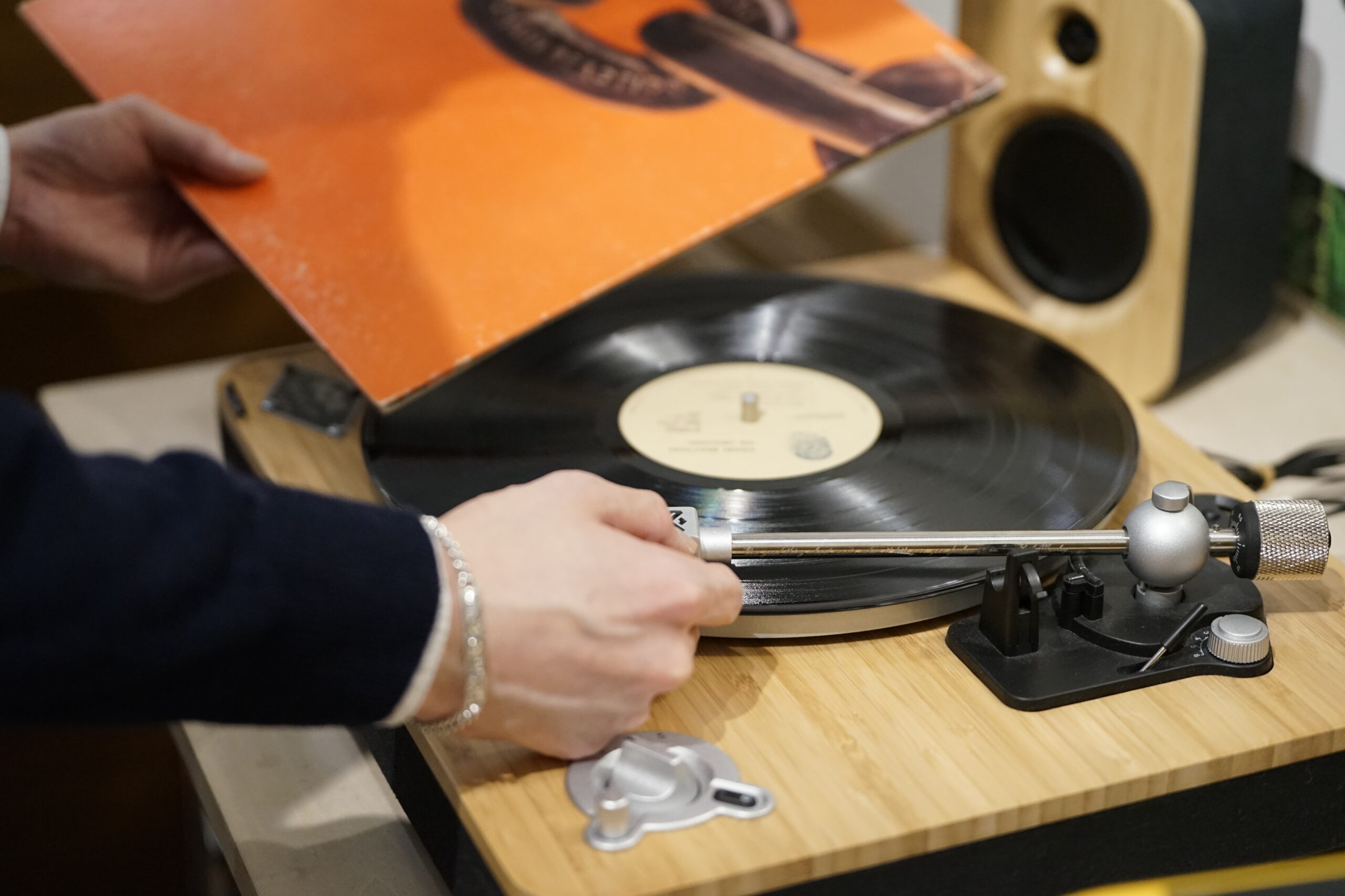 Face Records、福岡天神ワンビル店オープン記念イベント開催 – Vethel